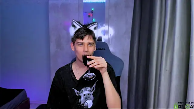 Foxicfu online show from February 23, 3:40 pm