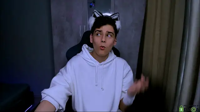 Foxicfu online show from February 9, 9:58 am