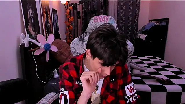 Foxicfu online show from April 11, 2:21 pm