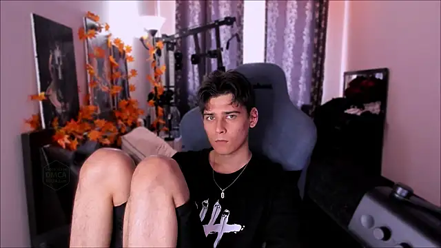 Foxicfu online show from November 12, 9:24 am