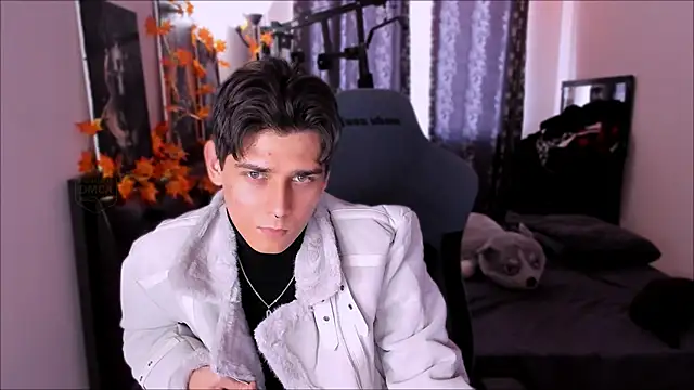 Foxicfu online show from November 26, 9:09 am