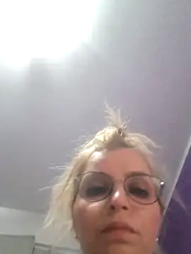 BritneyHudson online show from February 21, 3:58 pm