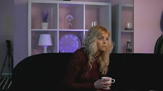 BritneyHudson online show from February 10, 5:03 am