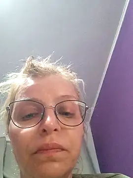 BritneyHudson online show from February 13, 2:11 am