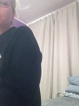 BritneyHudson online show from September 26, 1:56 am