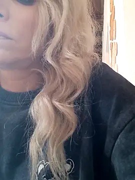 BritneyHudson online show from November 20, 1:01 pm