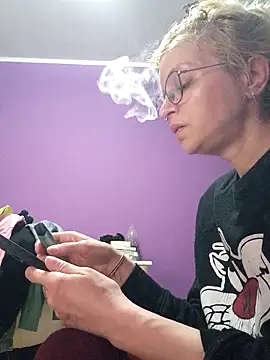 BritneyHudson online show from March 28, 7:53 am