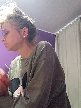 BritneyHudson online show from November 23, 3:27 am