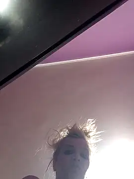 BritneyHudson online show from April 15, 5:39 pm