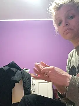 BritneyHudson online show from March 23, 2:00 am