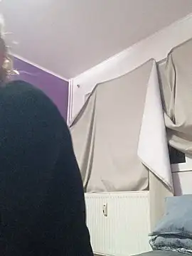 BritneyHudson online show from December 22, 4:56 am