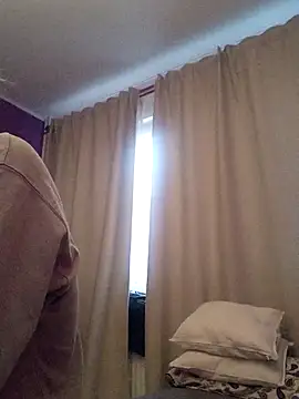 BritneyHudson online show from November 27, 6:14 am