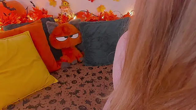 Tori the witch online show from October 27, 6:03 am