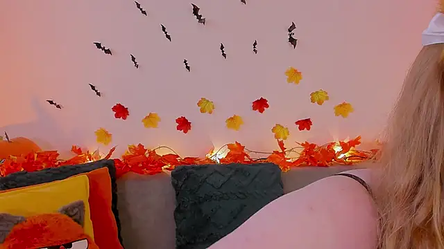 Tori the witch online show from November 14, 5:55 am