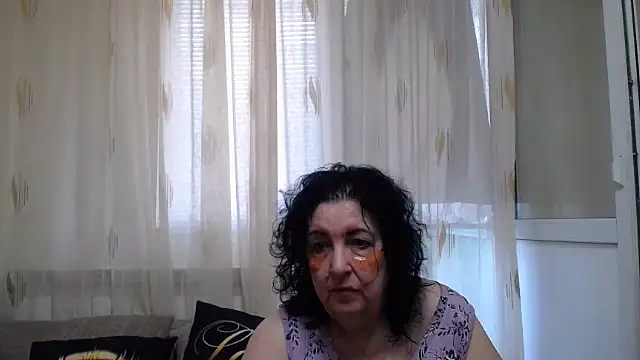 Snapshot of maturekorine chatting on July 18, 11:30 am maturekorine online show from July 18, 11:30 am