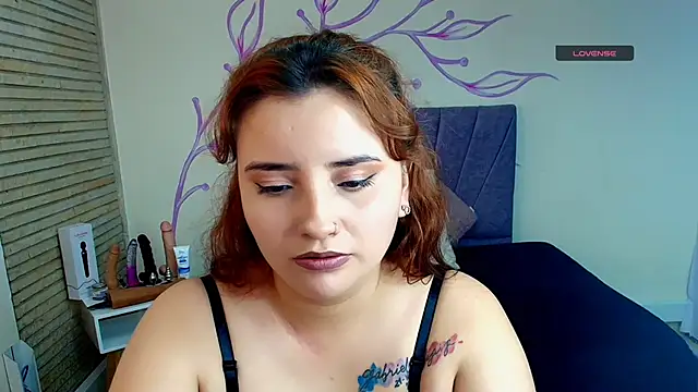 Snapshot of ZaraNolimits_ chatting on December 3, 7:39 pm ZaraNolimits online show from December 3, 7:39 pm