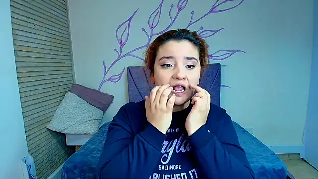 Snapshot of ZaraNolimits_ chatting on January 29, 12:02 pm ZaraNolimits online show from January 29, 12:02 pm