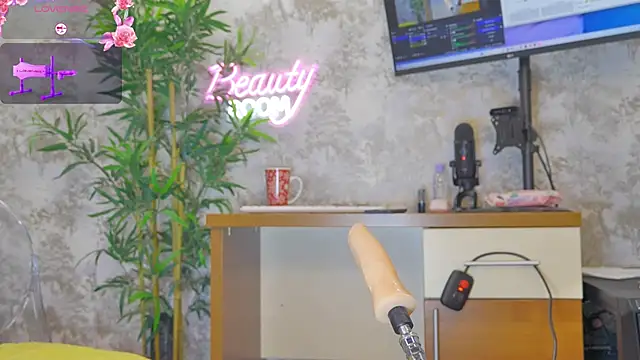 YourBurnWish online show from January 12, 8:15 pm