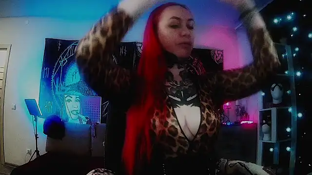miss jenna lovee online show from May 14, 12:29 am