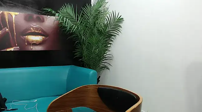 Snapshot of boylittle19cm chatting on March 22, 12:25 pm boylittle19cm online show from March 22, 12:25 pm