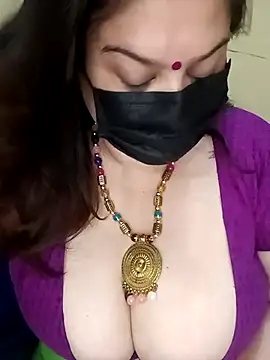 Snapshot of Rupaleesexy chatting on February 20, 10:05 am Rupaleesexy online show from February 20, 10:05 am