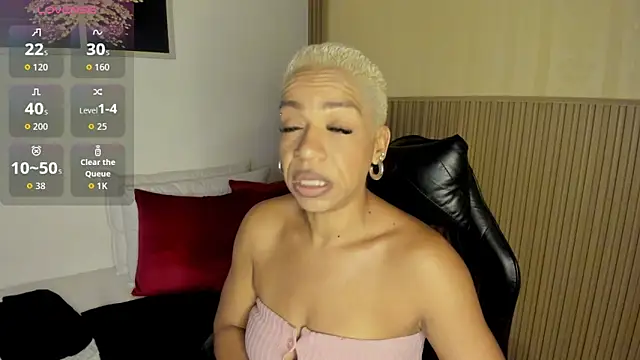 summer night  online show from March 4, 11:40 am