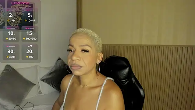 summer night  online show from April 5, 1:18 pm