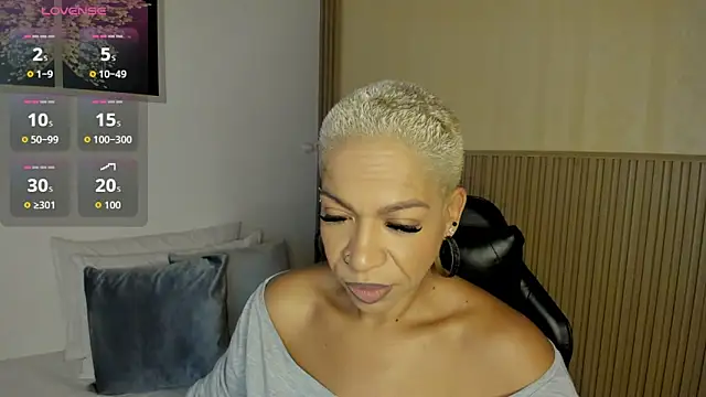 summer night  online show from April 2, 11:50 am