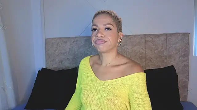 summer night  online show from March 22, 1:23 pm