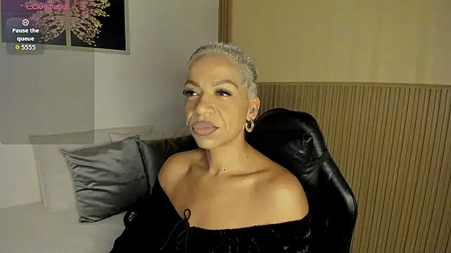 summer night  online show from February 7, 11:51 am