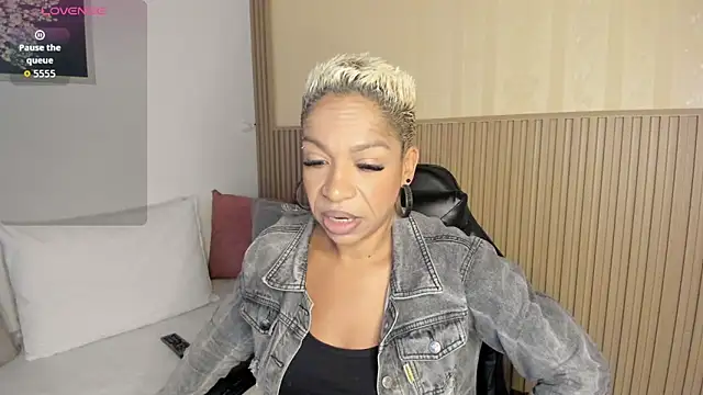 summer night  online show from November 24, 11:32 am