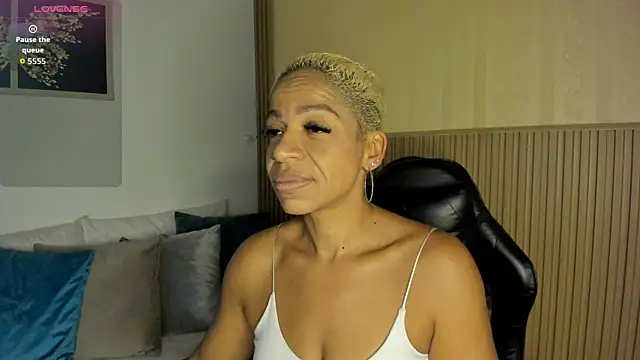 summer night  online show from October 29, 4:50 pm