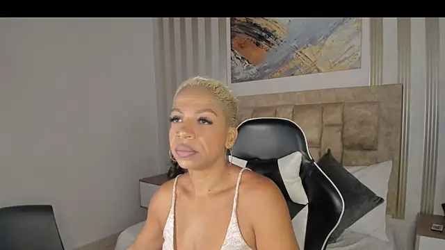 summer night  online show from December 5, 11:31 am