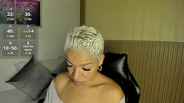 summer night  online show from February 15, 12:48 pm