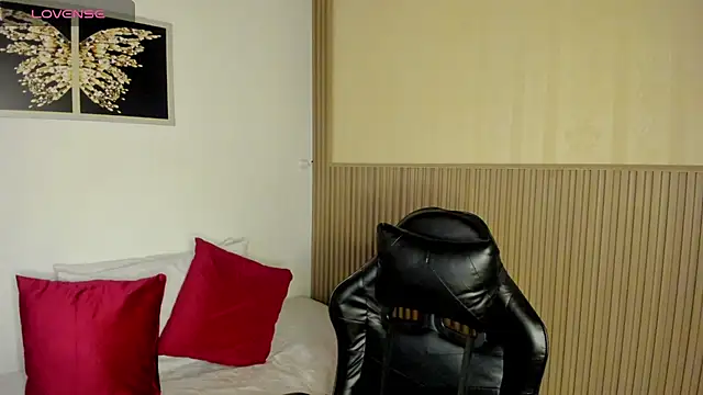 summer night  online show from April 12, 12:41 pm