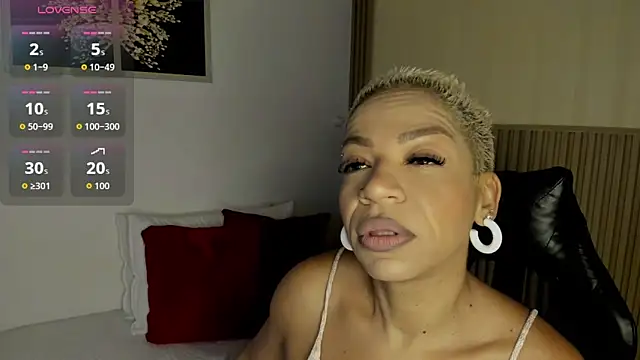 summer night  online show from March 17, 11:24 am