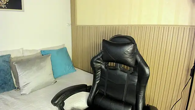 summer night  online show from October 24, 11:53 am