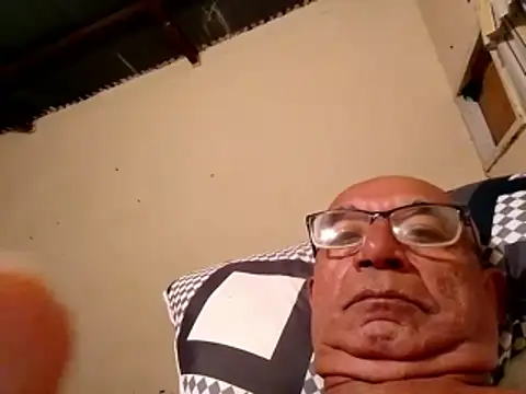 Snapshot of sincuenton24cmts chatting on January 9, 1:45 am sincuenton24cmts online show from January 9, 1:45 am