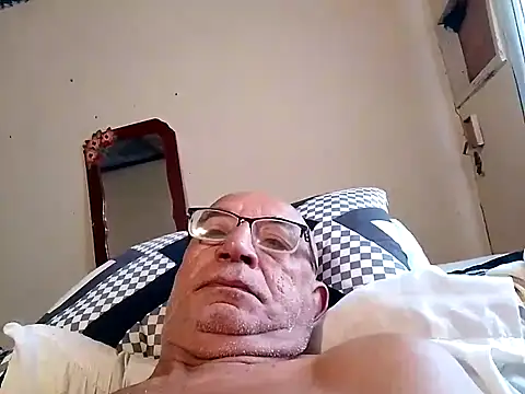 sincuenton24cmts online show from October 30, 1:09 pm