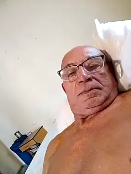 Snapshot of sincuenton24cmts chatting on December 5, 5:00 pm sincuenton24cmts online show from December 5, 5:00 pm