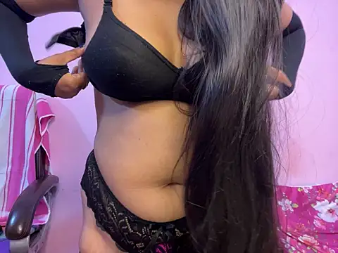 Snapshot of roshni-5 chatting on February 8, 10:19 pm roshni-5 online show from February 8, 10:19 pm