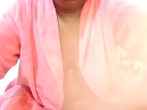Snapshot of just_lela chatting on June 27, 9:21 pm just lela online show from June 27, 9:21 pm