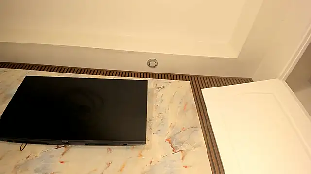 sally 009 online show from February 20, 6:19 am