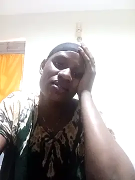 Snapshot of hairy_pussy4 chatting on December 18, 4:39 am hairy pussy4 online show from December 18, 4:39 am