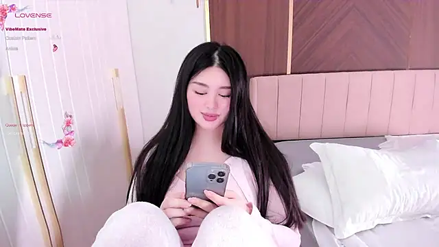 tenderlybaee online show from December 7, 11:34 am