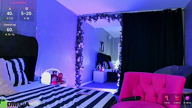 MashaReed  online show from April 3, 7:31 pm