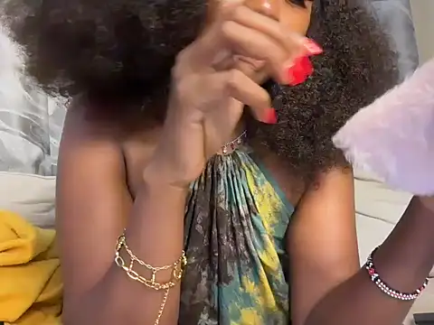 Chocolate queen2 online show from March 2, 2:35 pm