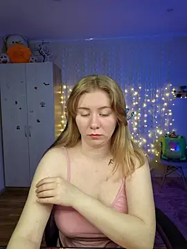 D0nna  online show from March 1, 7:47 pm