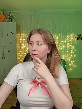 D0nna  online show from February 9, 6:06 pm