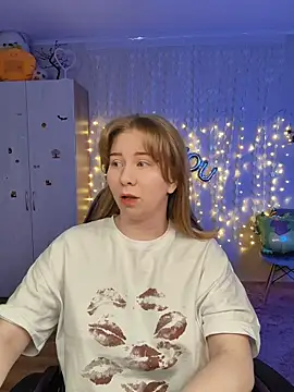 D0nna  online show from February 14, 8:09 pm